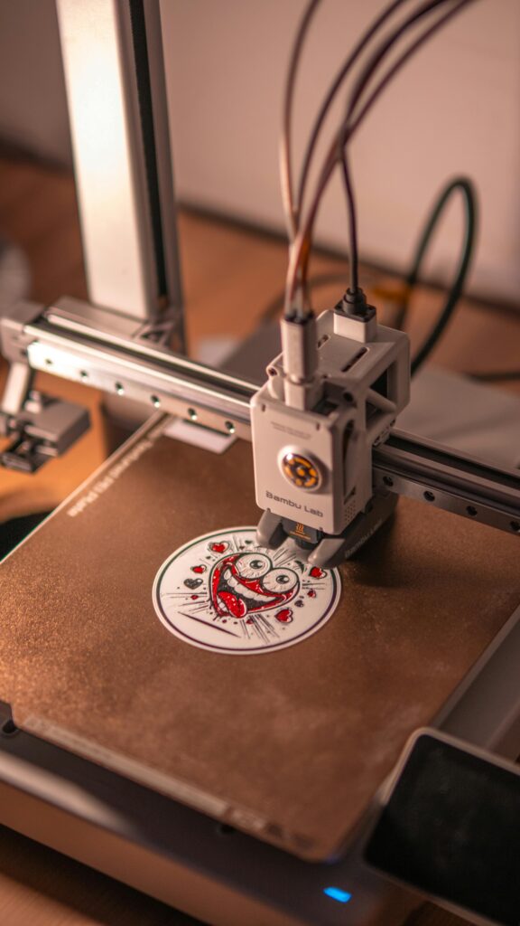 3D printing heart design in workshop setting. Perfect for Valentine creativity concepts.